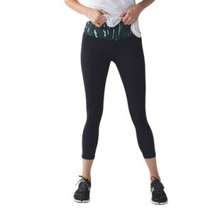 LULULEMON All The Right Places
Naval Blue/Painted Animal Menthol Leggings Size 4
